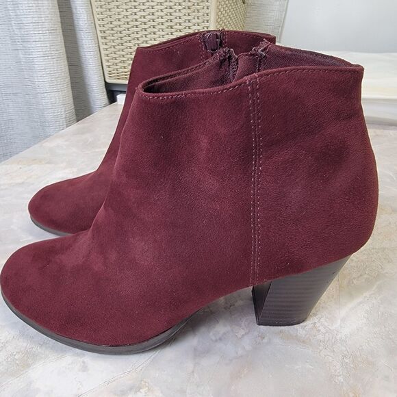 Old Navy Women's Size 8 Oxblood/Burgundy Block Heeled Ankle Boot - Picture 6 of 16